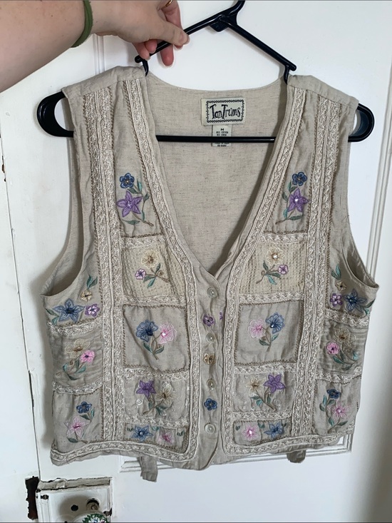 Tantrums Tops - Tantrums Embroidered Beige Linen & Cotton Vest with Floral Detail